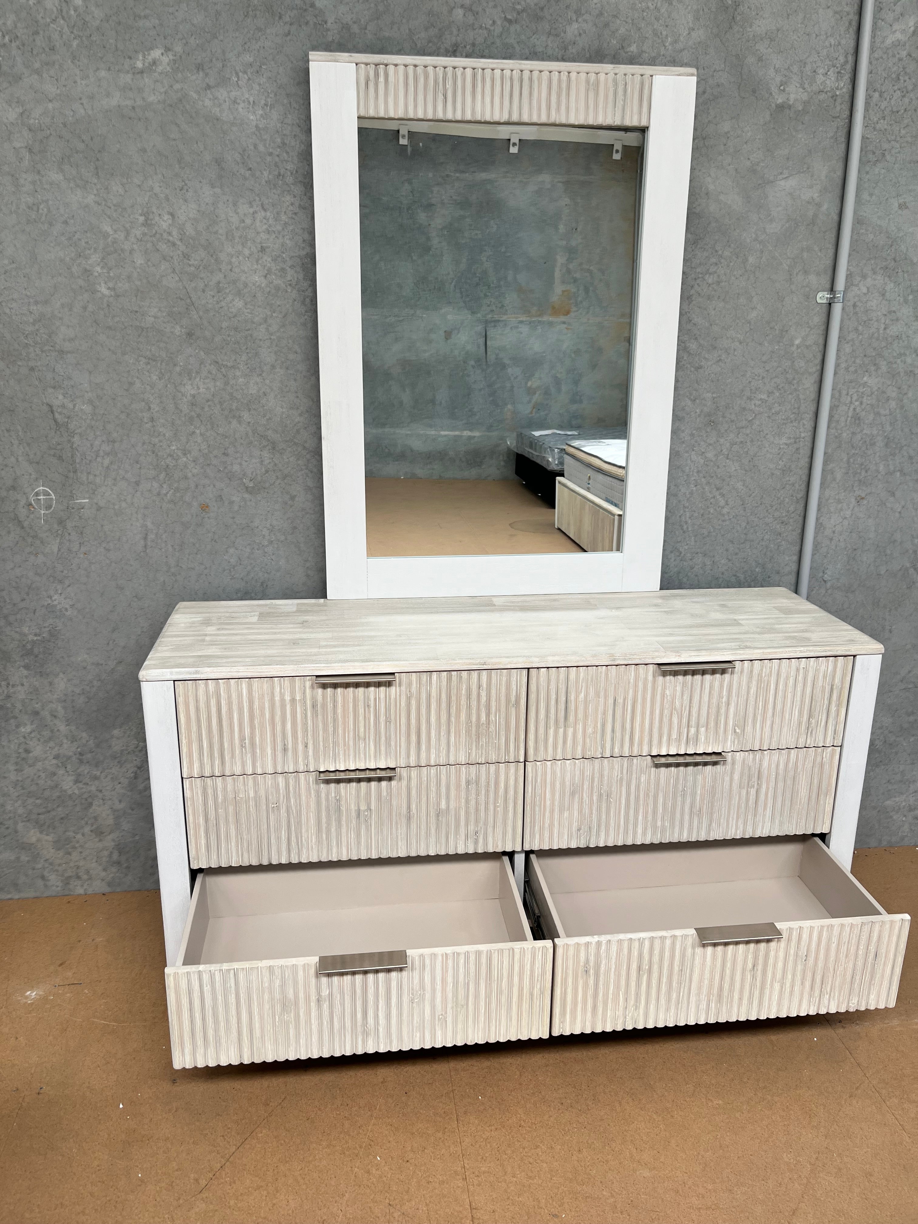 BEACH Dresser 6 Drawers + Mirror