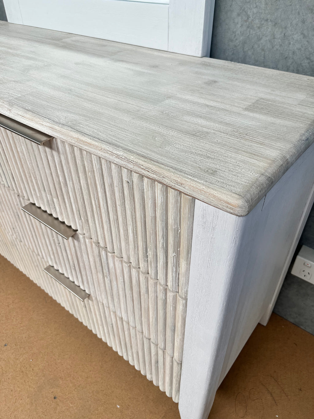 BEACH Dresser 6 Drawers + Mirror